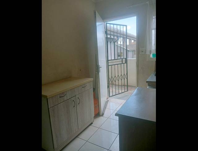 2 BEDROOM APARTMENT FOR SALE IN RIVERSIDE VIEW